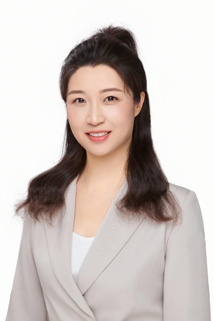 冯思思新.jpg